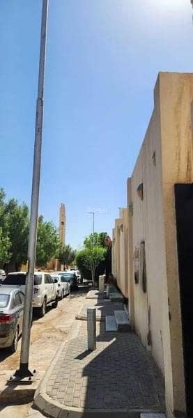 Villa for sale on Al-Muhsin Al-Baghdadi Street, Al Malaz District, Riyadh