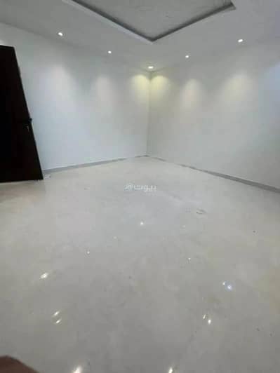 4 Bedroom Floor for Rent in Riyadh, Riyadh Region - 5 Rooms Floor For Rent on Abdulaziz Al Abbasi Street, Riyadh
