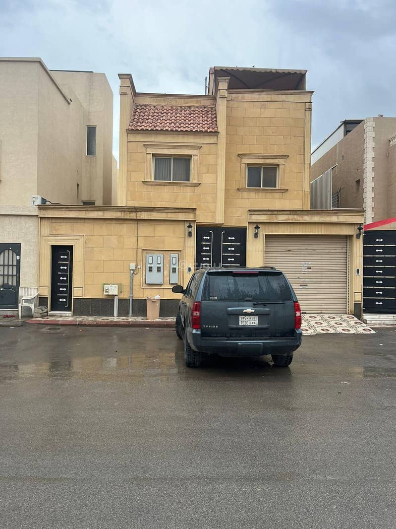 Ground floor portion with 5 rooms and a living room for annual rent in Al Wadi neighborhood Villa