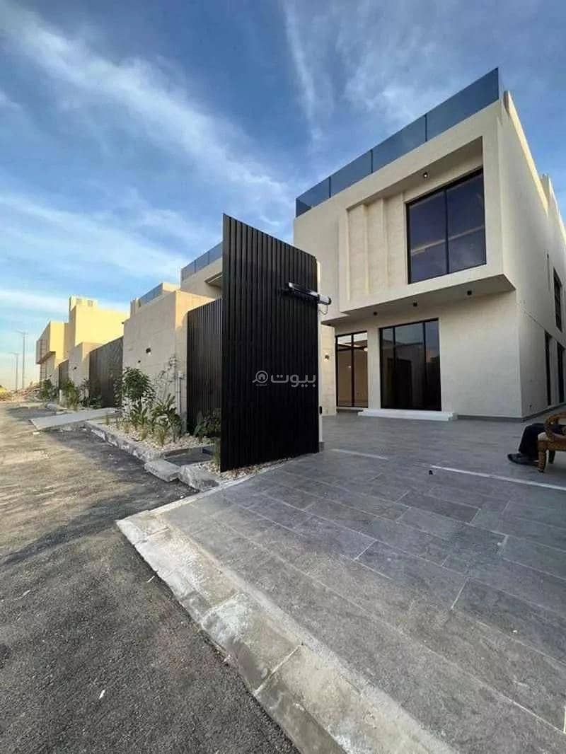 6 Rooms Villa For Sale on 30 Street, Riyadh