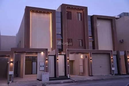 3 Bedroom Floor for Sale in Riyadh, Riyadh Region - 6 Rooms House For Sale on Shaqra Street, Riyadh