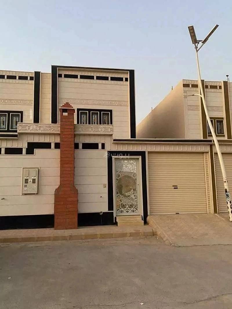 دور بـ 6 غرف للبيع في شارع عبدالله عبدالرحيم قاضي، الرياض