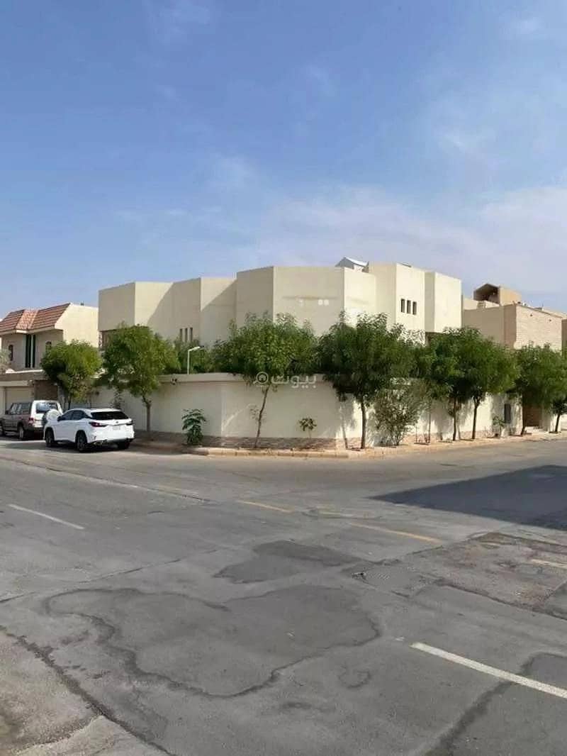 10 Rooms Villa For Sale on Marrakech Street, Riyadh