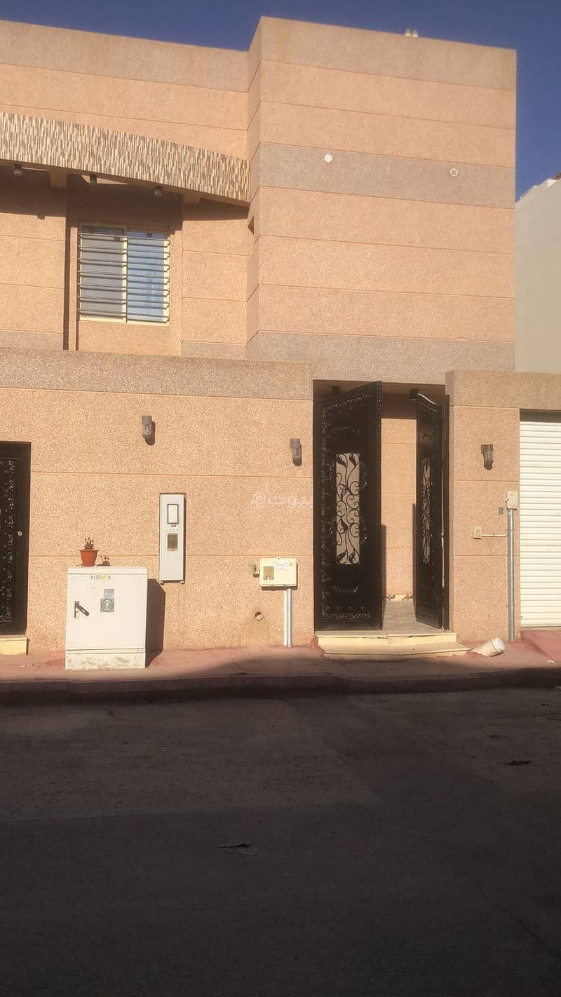 فيلا 6 غرف للإيجار في شارع المناجيم، الرياض
