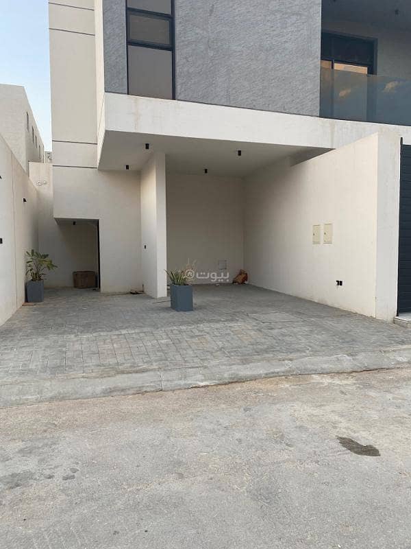 For rent, new upper floor in Al Aaridh