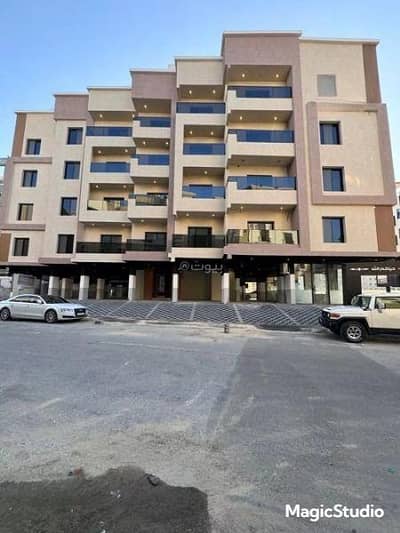 4 Bedroom Flat for Sale in Dammam, Eastern Region - Apartment for sale on Al Wajih ibn Dahhan Street, Badr district, Dammam