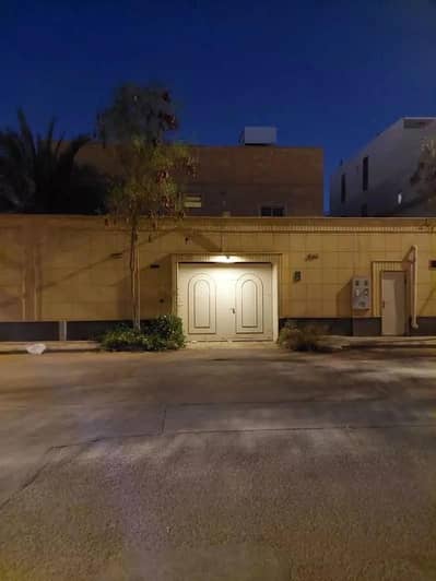 دور 3 غرف نوم للايجار في الرياض، الرياض - دور بـ 4 غرف للإيجار في شارع زمرد بن عبد الله ، الرياض