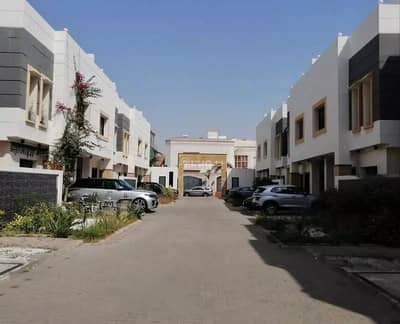 فیلا 3 غرف نوم للايجار في جدة، مكة المكرمة - 3 غرفة نوم فيلا للإيجار في شارع الروضة، جدة
