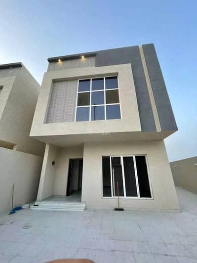 5 Bedroom Villa for Sale in Aldammam, Eastern - 7 Rooms Villa For Sale in Al Damam, Eastern Region