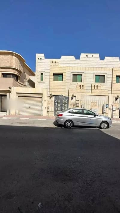 7 Bedroom Villa for Sale in Khobar, Eastern - 7-Room Villa for Sale in Al Rakah Al Janubiyah, Al Khobar