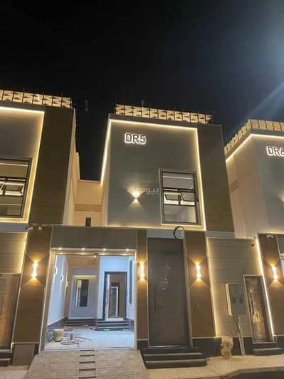 5 Bedroom Villa for Sale in Madina, Al Madinah Region - 9-Room Villa For Sale on Al Madinah Al Munawwarah
