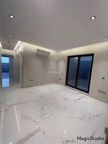 Villa for rent on Bashir Bin Safwan Street, Al Qirawan District, Riyadh