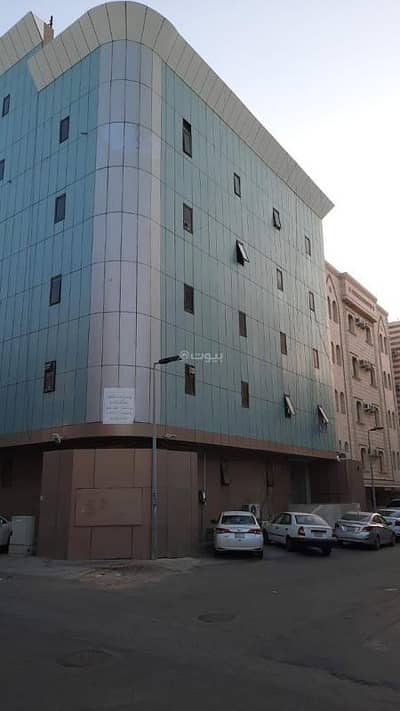 عمارة سكنية  للبيع في جدة، المنطقة الغربية - عمارة سكنية بـ 86 غرفة للبيع على شارع إبن يوسف الخياط، جدة
