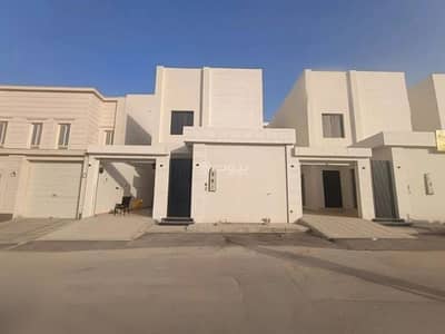 4 Bedroom Villa for Sale in Riyadh, Riyadh Region - 6 Room Villa For Sale on Ali Bin Al Nuqayb Street, Riyadh
