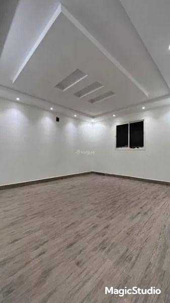 Floor for Sale in Riyadh, Riyadh Region - Villa for sale on Zahbi Street, Tawiq District, Riyadh
