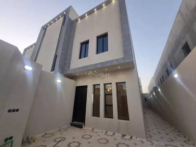 3 Bedroom Floor for Sale in Riyadh, Riyadh Region - House For Sale, Badr, Riyadh