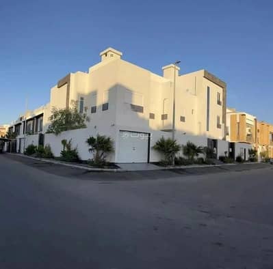 11 Bedroom Villa for Sale in Jida, Makkah Al Mukarramah - 50 Rooms Villa For Sale on Abdul Kareem Bin Al-Heitham Street, Jeddah