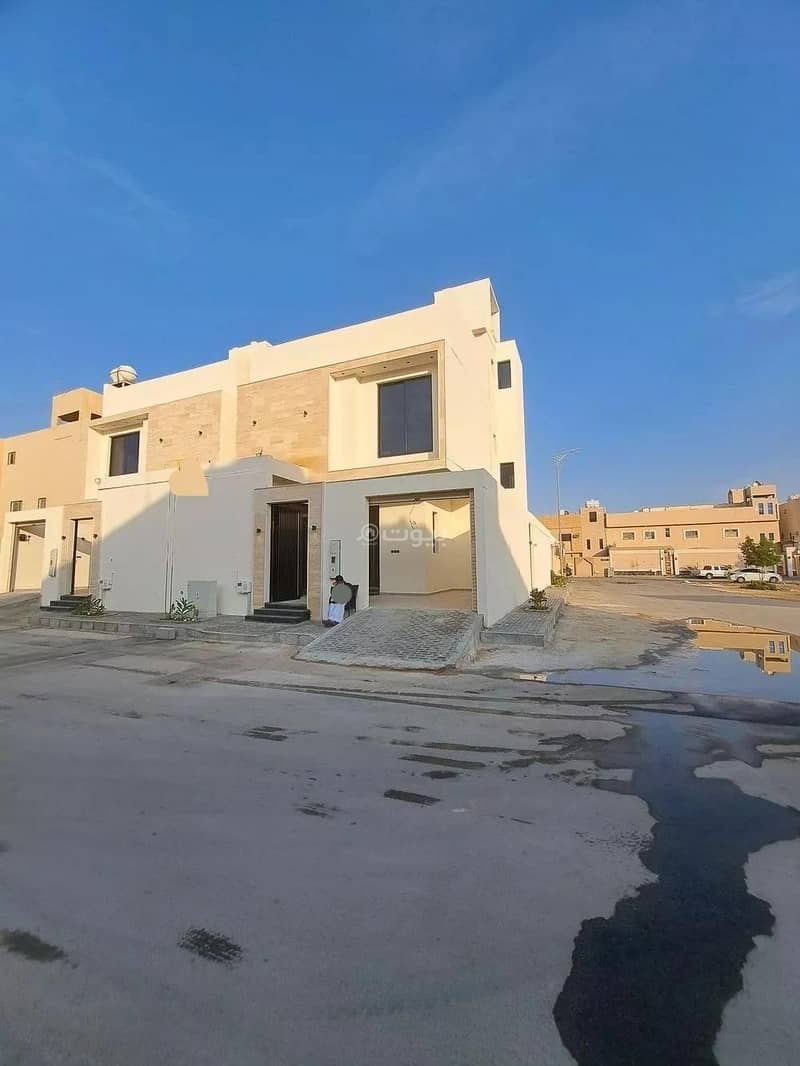 Villa for sale on Al-Manaqish Street in Tuwaiq District, Riyadh