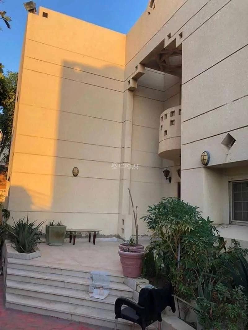 9 Rooms Villa for Sale in Al Manar, Jeddah