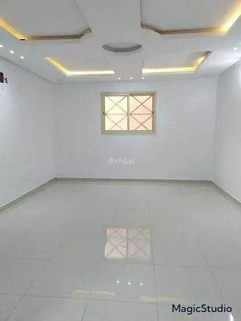 Floor for Rent in Riyadh, Riyadh Region - Apartment for rent on Ahmed Bin Yahya Street, Nahdah District, Riyadh