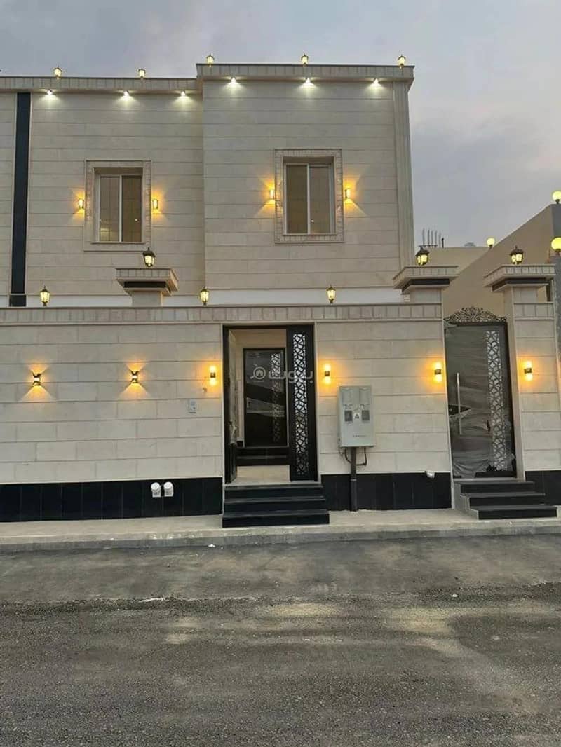8-Room Villa For Sale in Al Rahmaniah, Jeddah