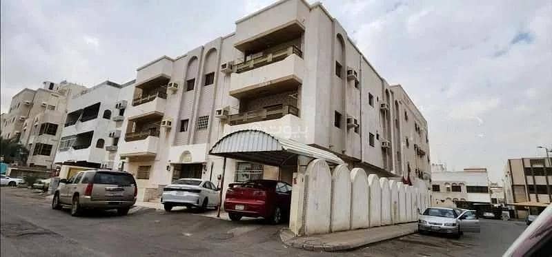 35 Rooms Building for Sale, Wadi Ahats Street, Jeddah