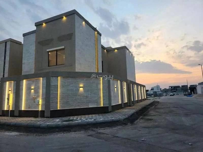 9 Rooms Villa For Sale in Al Bahar, Eastern Region