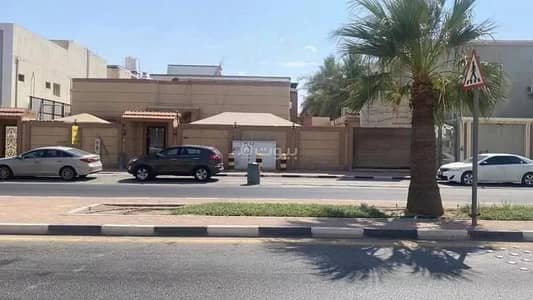 7 Bedroom Villa for Sale in Dammam, Eastern Region - 10 Rooms Villa For Sale in Badr, Al Khobar