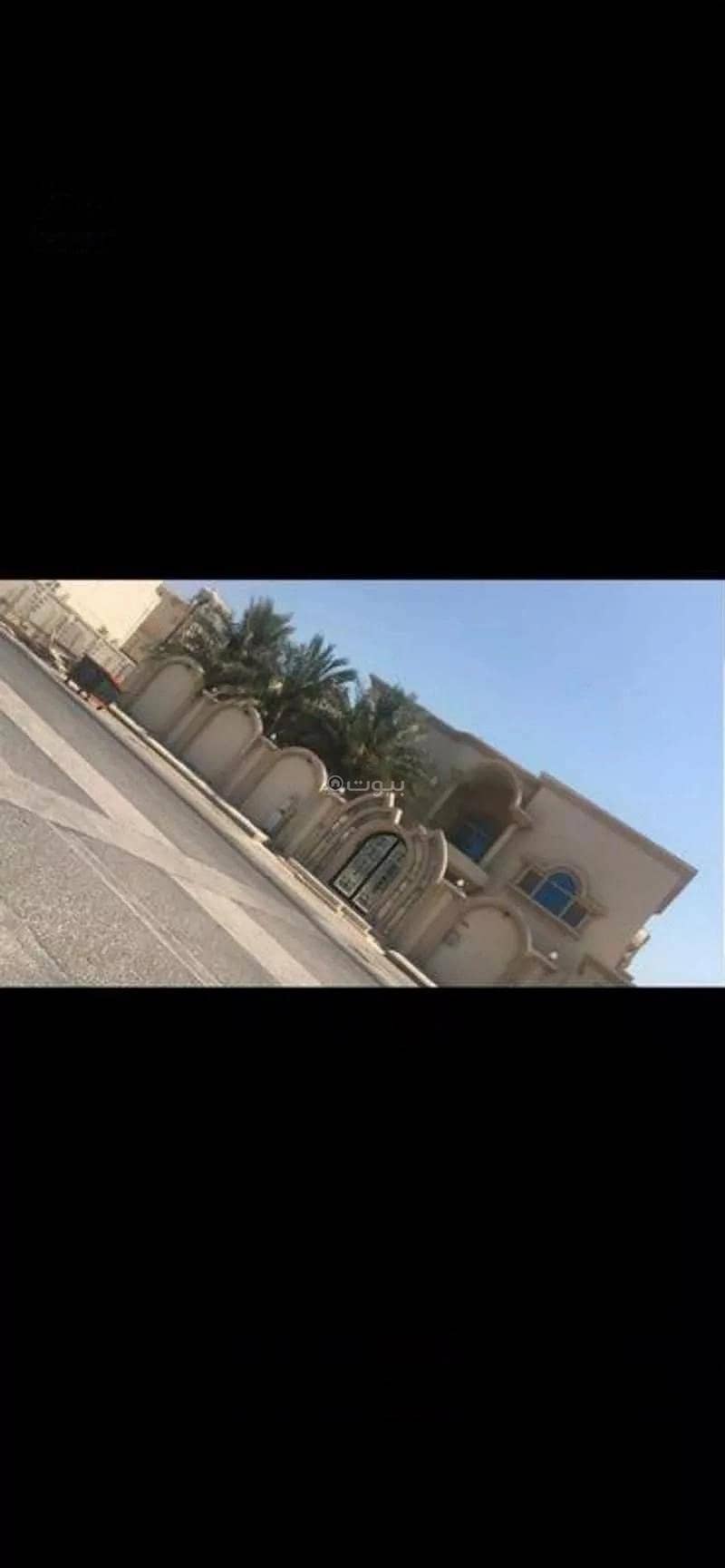 7-Room Villa For Sale, 10b Street, Al-Dammam City
