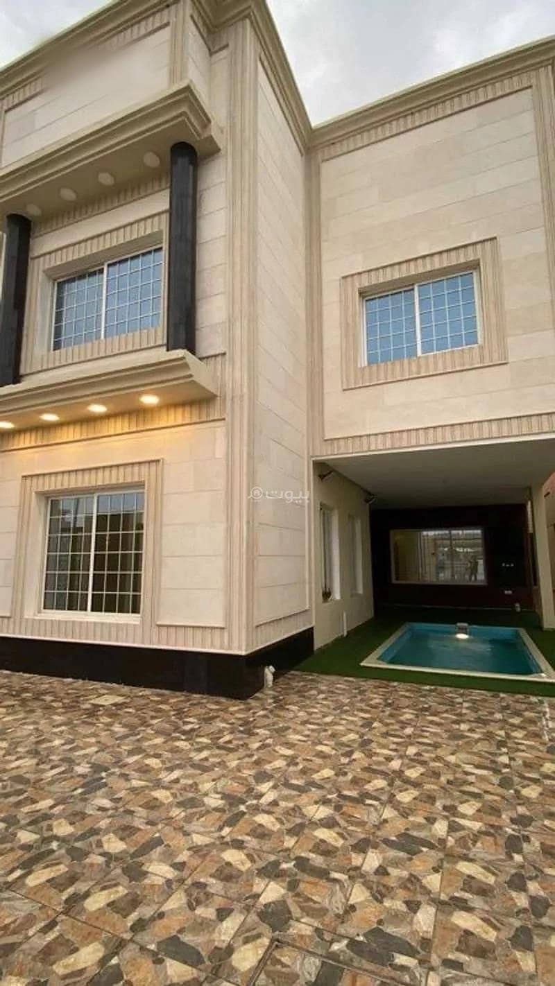 10-Room Villa For Sale, Dammam