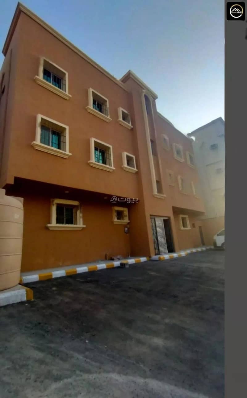 شقة 4 غرف للبيع شارع عمر السلمي، الدمام