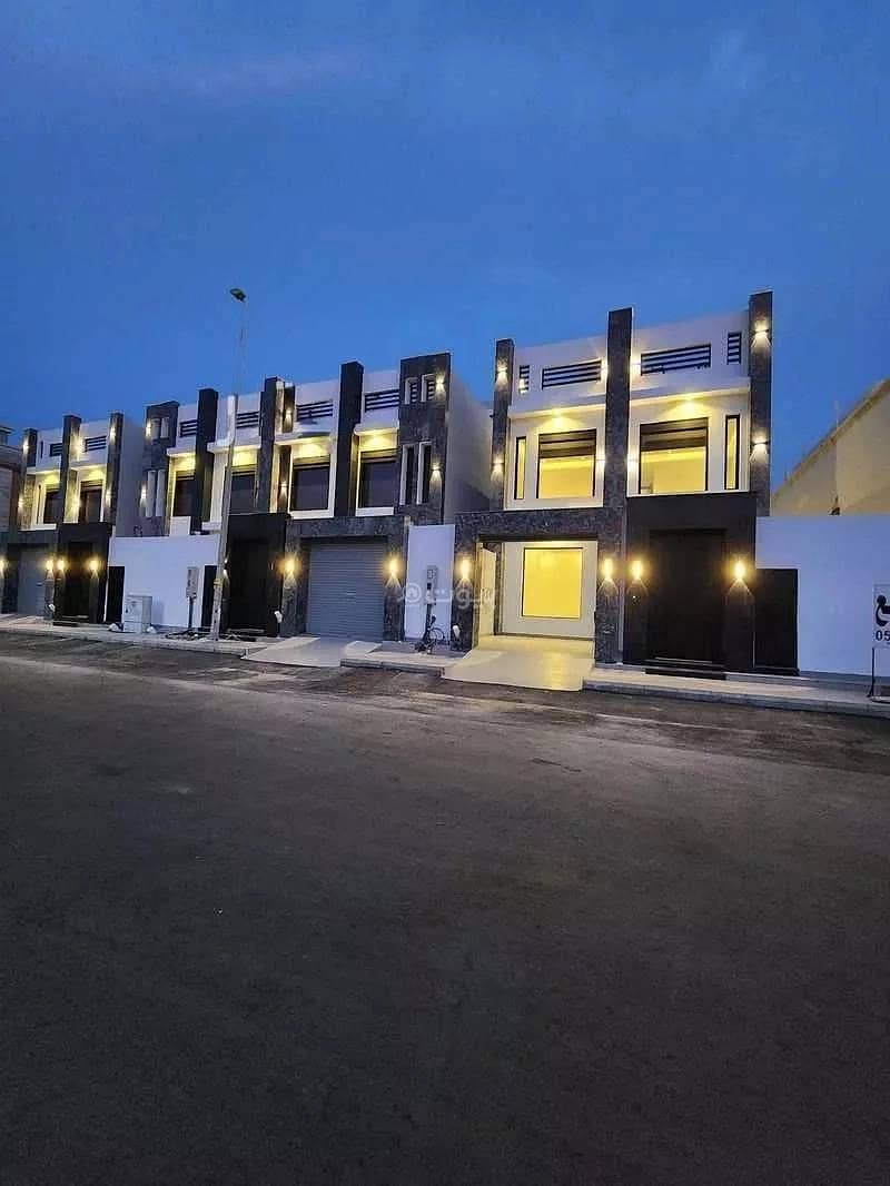 12-Rooms Villa For Sale in Obhur Al-Shamaliyah, Jeddah