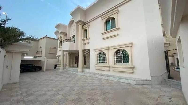 12 Rooms Villa For Sale in Al Basateen, Jeddah