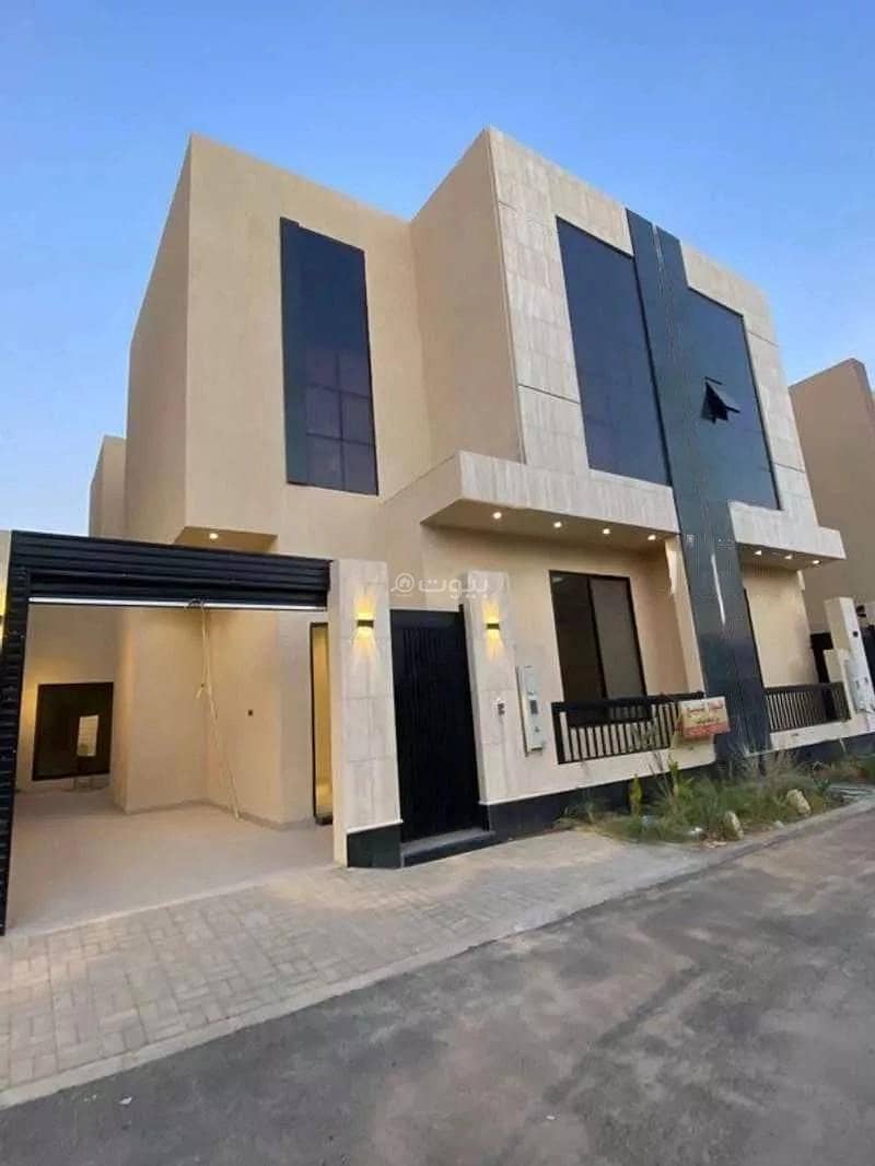 5-Room Villa For Sale in Al Mahdiyah District, Al Riyadh