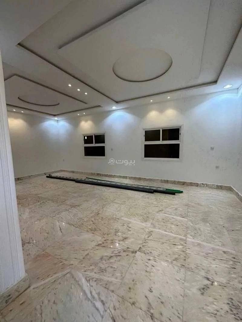 10 Room Villa For Sale on Al Salah Street, Riyadh