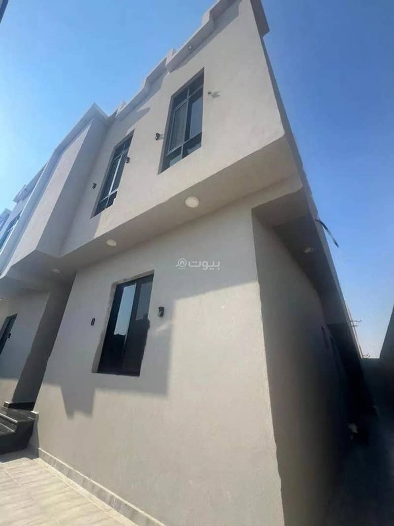 12 Rooms Villa For Sale in Riyadh, Jeddah