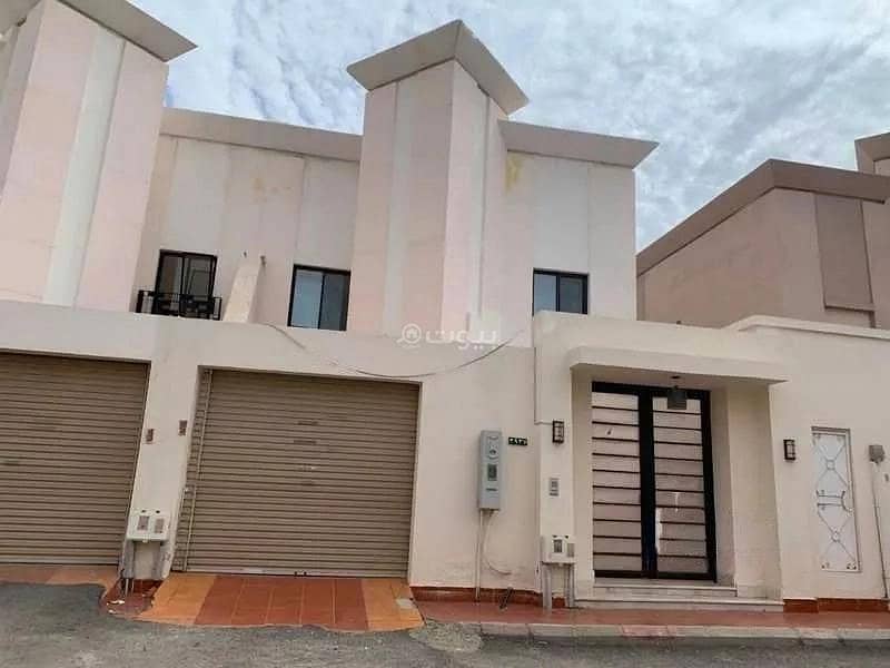6 Rooms Villa For Sale on Abi Al Qasim Al Halabi Street, Jeddah