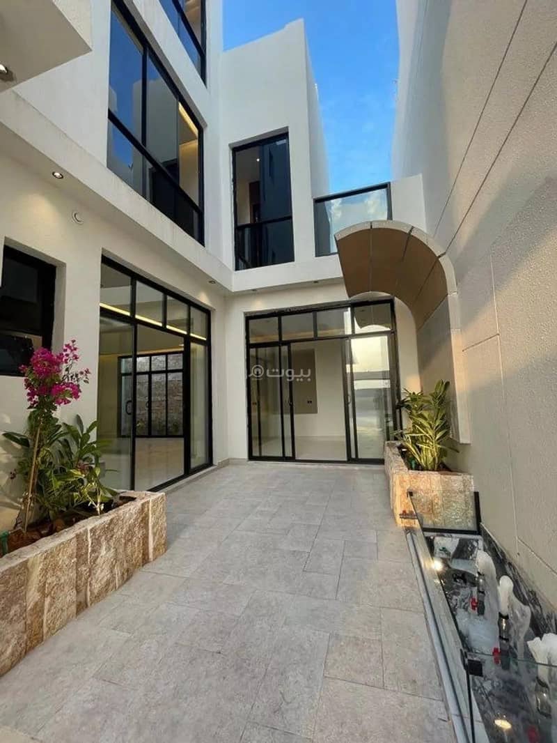 5 Rooms Villa For Sale 20 Street, Al Mahdiyah, Riyadh