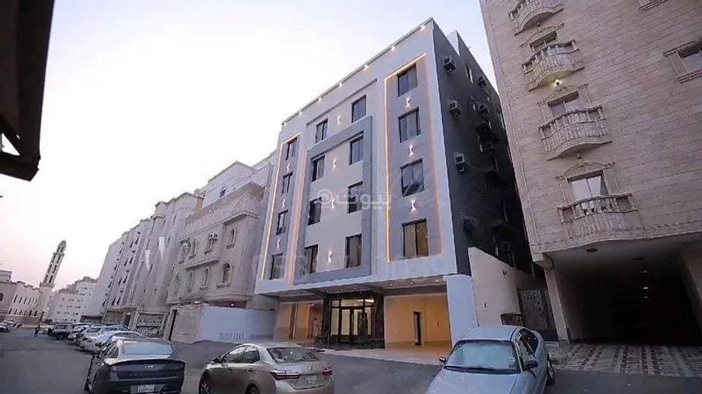 6 Rooms Apartment For Sale in  Street 15, Jeddah