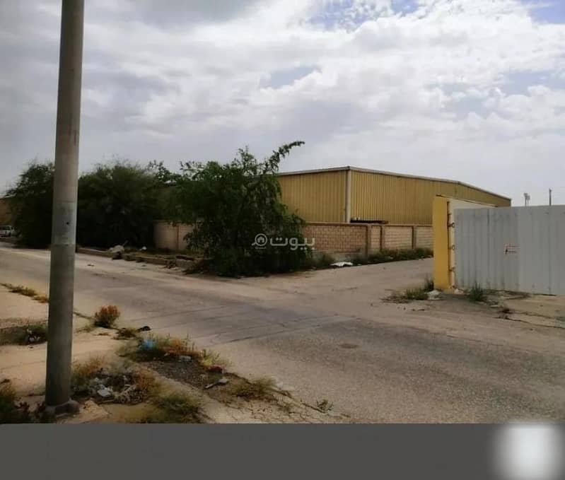 Warehouse For Sale in Al Khalidiyah Al Shamaliyah, Dammam