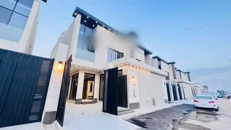 6 Rooms Villa For Sale in Al Munsiyah District, Riyadh