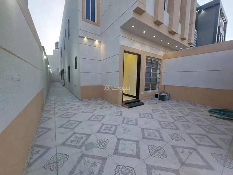 4-Room Floor For Sale, Al Imam Muslim Street, Badr, Riyadh