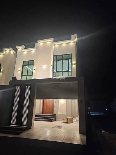 5 Bedroom Villa for Sale in Jeddah, Western Region - 8 Room Villa For Sale, 16 Street, Jeddah
