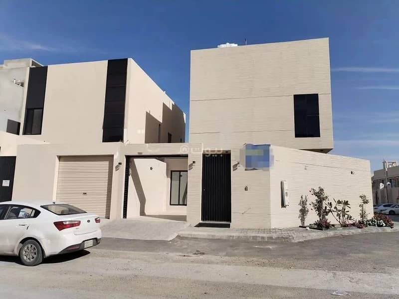 6-Room Villa For Sale on Al Bader Al Fayoumi Street, Riyadh