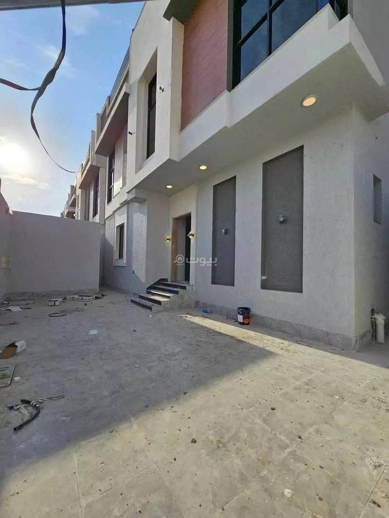 Villa For Sale on Nailah Bint Al-Farafsa Street in Al-Rahmaniyah, Jeddah