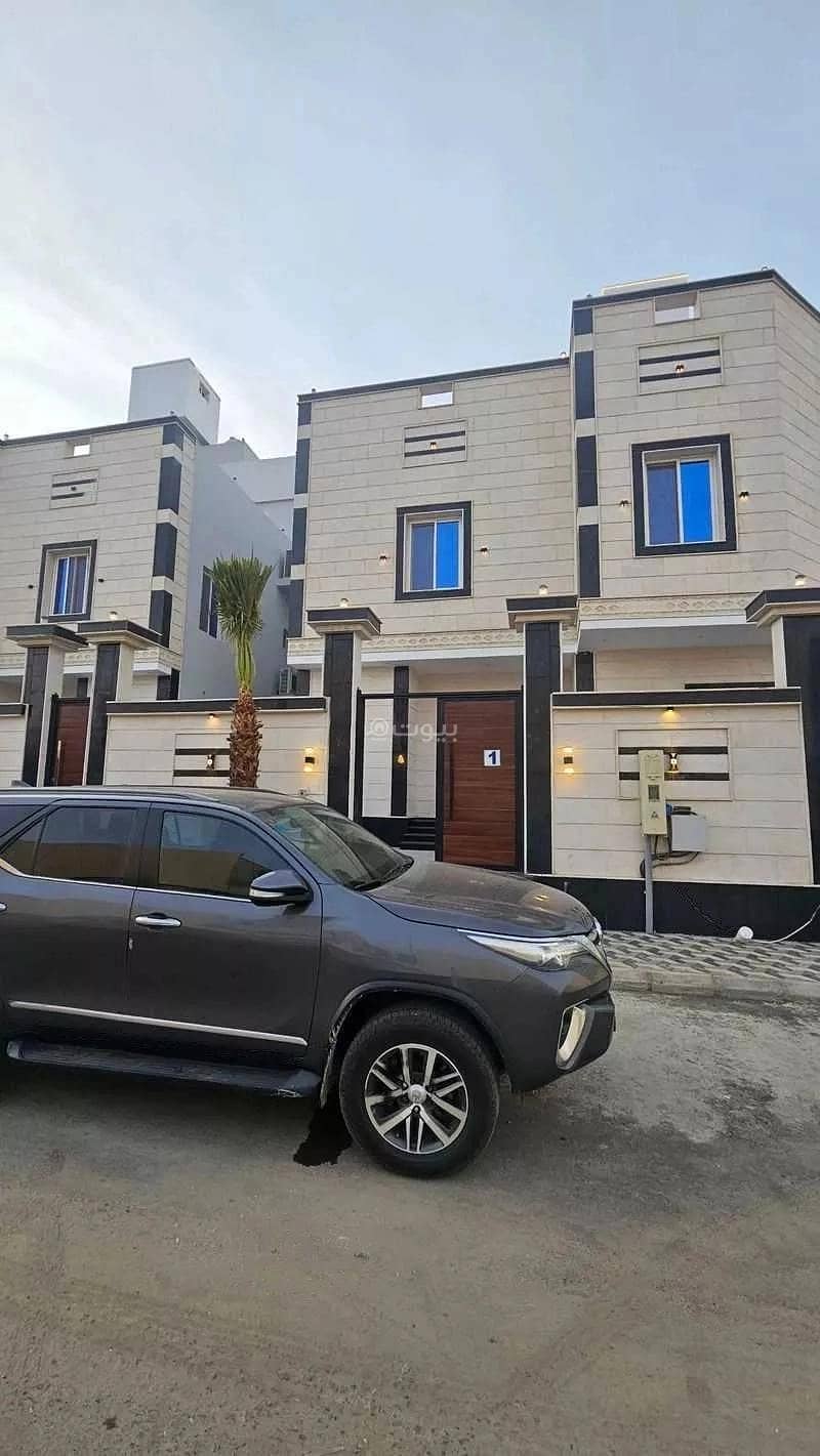 9 Rooms Villa For Sale in Al Hamdaniyah, Jeddah