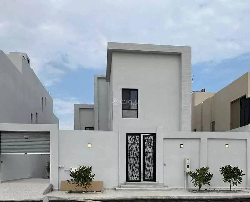 7 Rooms Villa For Sale in Al Bahar District, Al Khobar