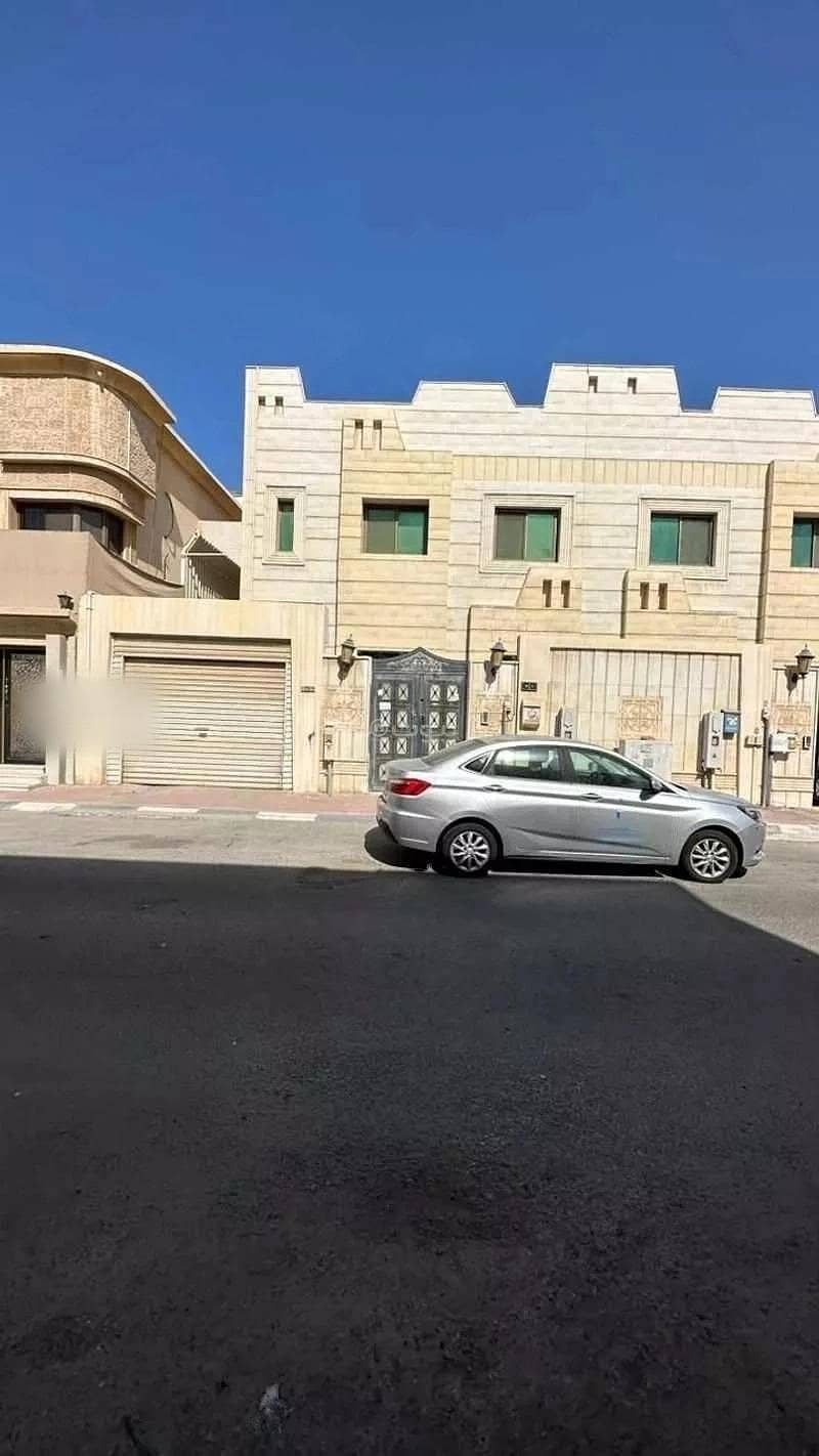 7-Room Villa for Sale in Al Rakah Al Janubiyah, Al Khobar