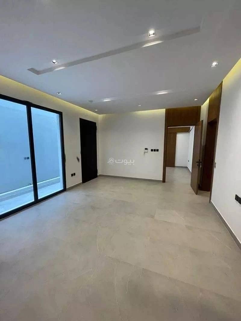 5-Room Floor For Sale on Street 15, Riyadh