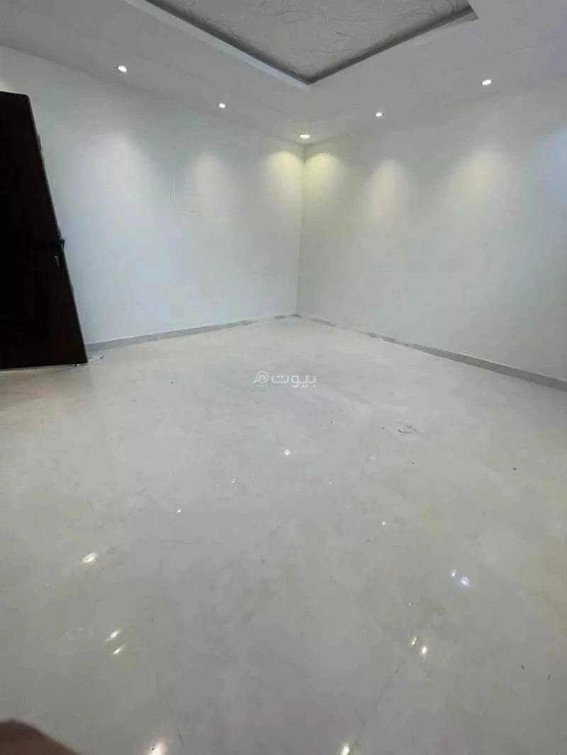 5 Rooms Floor For Rent on Abdulaziz Al Abbasi Street, Riyadh